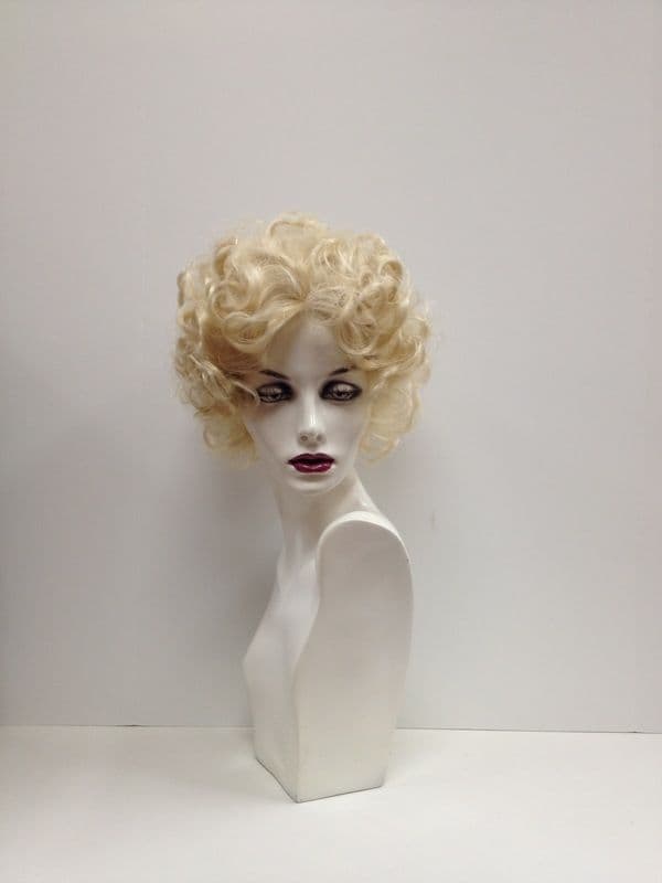 Vanilla Curl wig