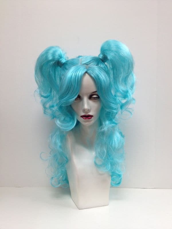 Glacial Tails wig