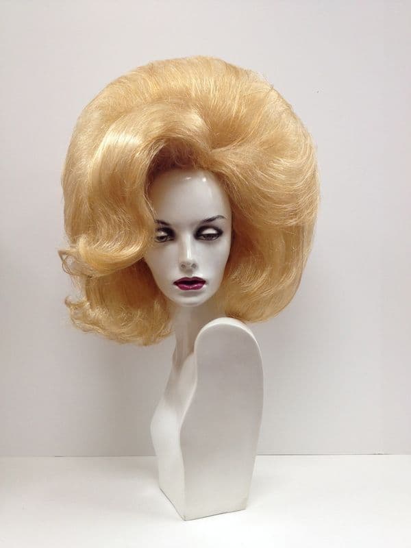Golden Spectacle wig