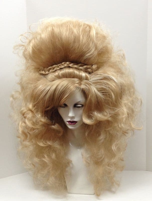 Noir Precision wig