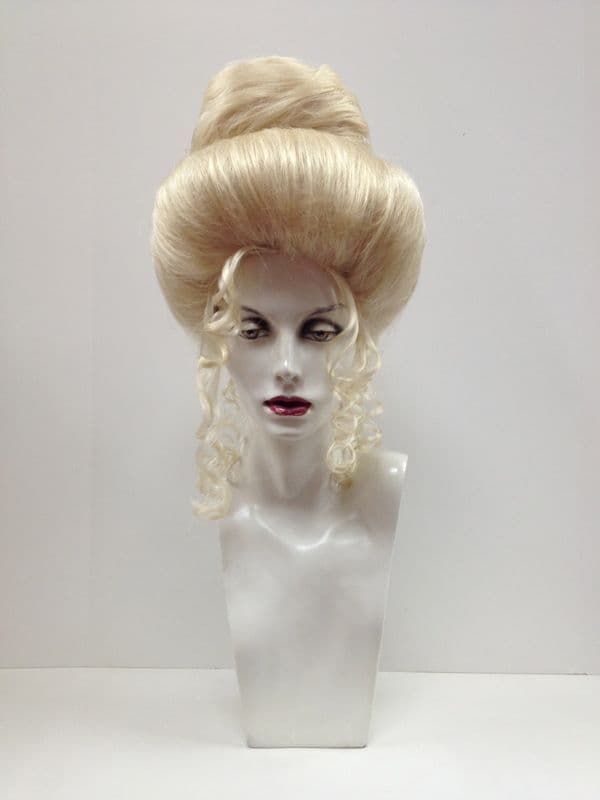 Versailles Blonde II wig
